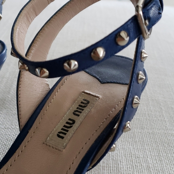 Miu Miu Rock Stud Blue Kitten Heel - Picture 2 of 6